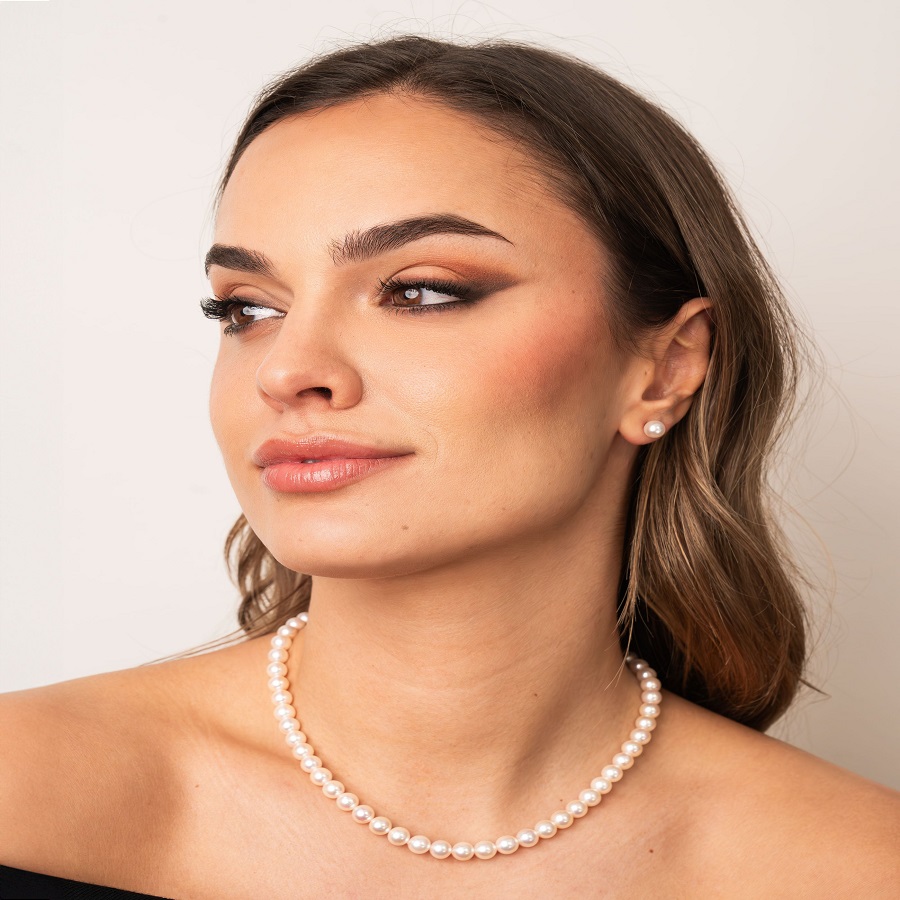 What Is A Pearl Necklace